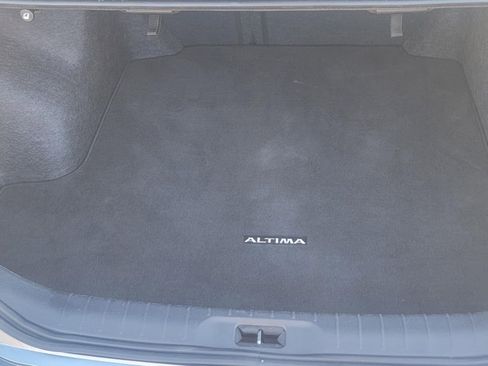 Used 2023 Nissan Altima 2.5 SV FWD image 10