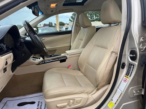 Used 2014 Lexus ES 350 w/ Premium Package FWD image 10