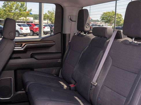 Used 2023 Chevrolet Silverado 1500 LT AWD/4WD image 16
