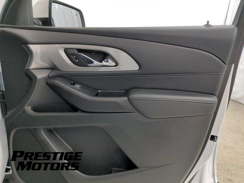 Used 2023 Chevrolet Traverse LT w/ LPO, Floor Liner Package AWD/4WD image 31