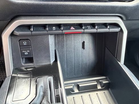 Used 2022 Toyota Tundra SR5 AWD/4WD image 25