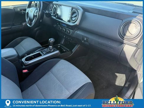 Used 2022 Toyota Tacoma TRD Off-Road RWD image 4