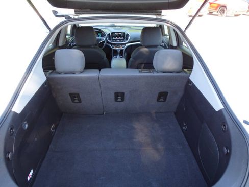 Used 2017 Chevrolet Volt LT Hatchback 4D FWD image 32