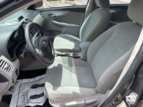 Used 2013 Toyota Corolla LE FWD image 11