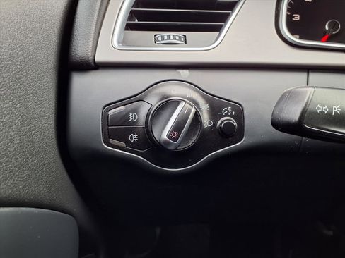 Used 2013 Audi A5 2.0T Premium w/ Convenience Pkg image 9