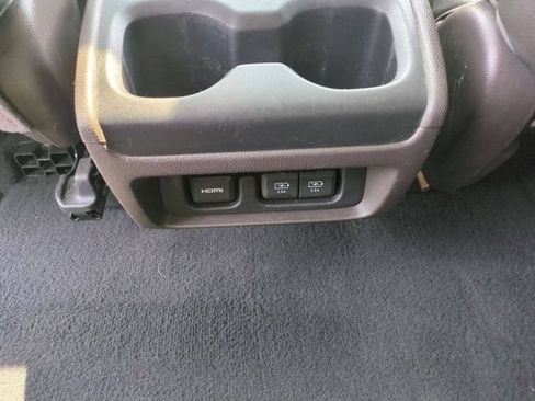 Used 2018 Honda Odyssey Elite image 22