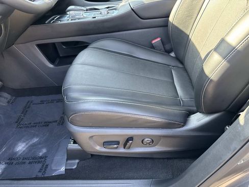 Certified 2025 INFINITI QX60 Pure FWD image 16