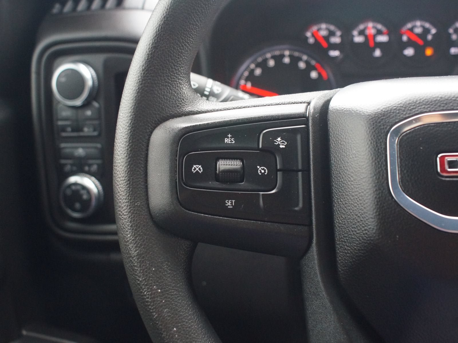 Used 2024 GMC Sierra 1500 Pro w/ Graphite Edition AWD/4WD image 9