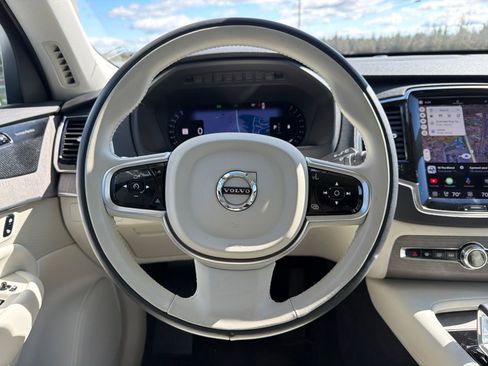 Used 2023 Volvo XC90 B6 Plus w/ Protection Package Premier AWD/4WD image 11