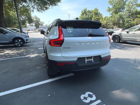 Used 2023 Volvo XC40 Recharge Plus w/ Protection Package Premier AWD/4WD image 11
