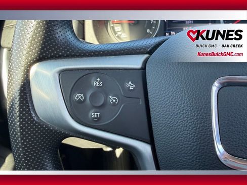 Used 2024 GMC Terrain SLE image 9