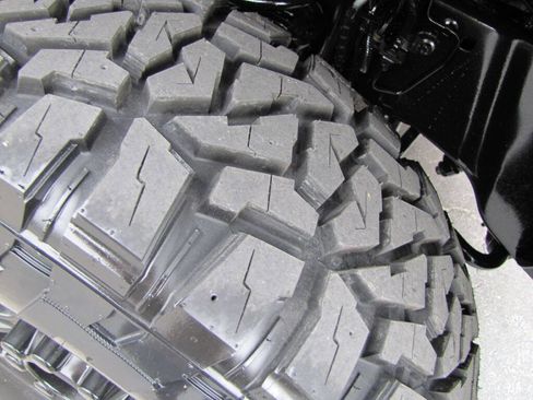 Used 2022 Ford F250 XLT w/ FX4 Off-Road Package image 37