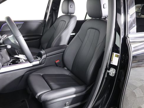 Certified 2025 Mercedes-Benz GLB 250 4MATIC image 40