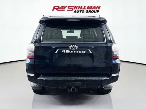 Used 2017 Toyota 4Runner SR5 Premium image 6