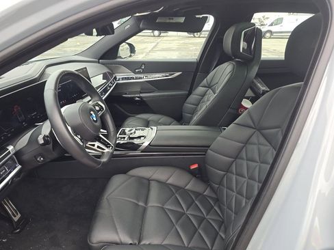 Used 2026 BMW 740i RWD image 2