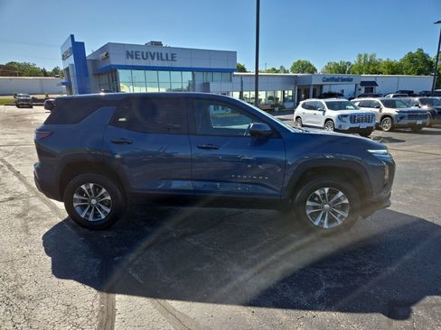 Used 2025 Chevrolet Equinox LT w/ Safety and Technology Package FWD image 3