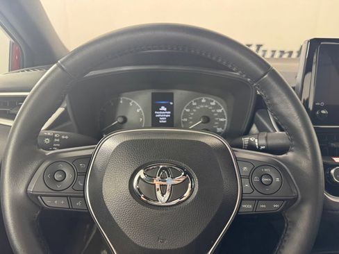 Used 2025 Toyota Corolla SE FWD image 15