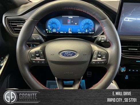 Used 2023 Ford Escape ST-Line Elite w/ Premium Technology Package AWD/4WD image 10