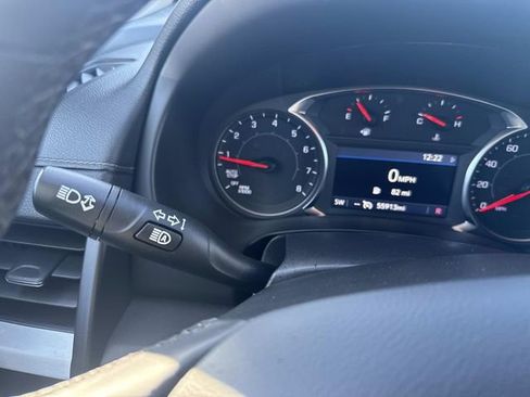 Used 2024 GMC Terrain SLT image 33