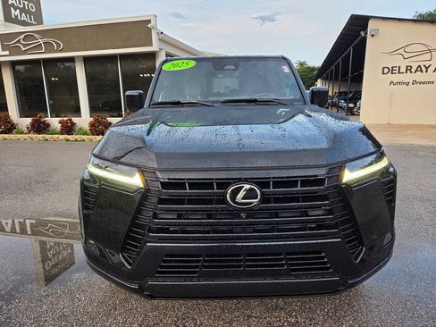 Used 2025 Lexus GX 550 w/ Accessory Package (Z1) AWD/4WD image 3