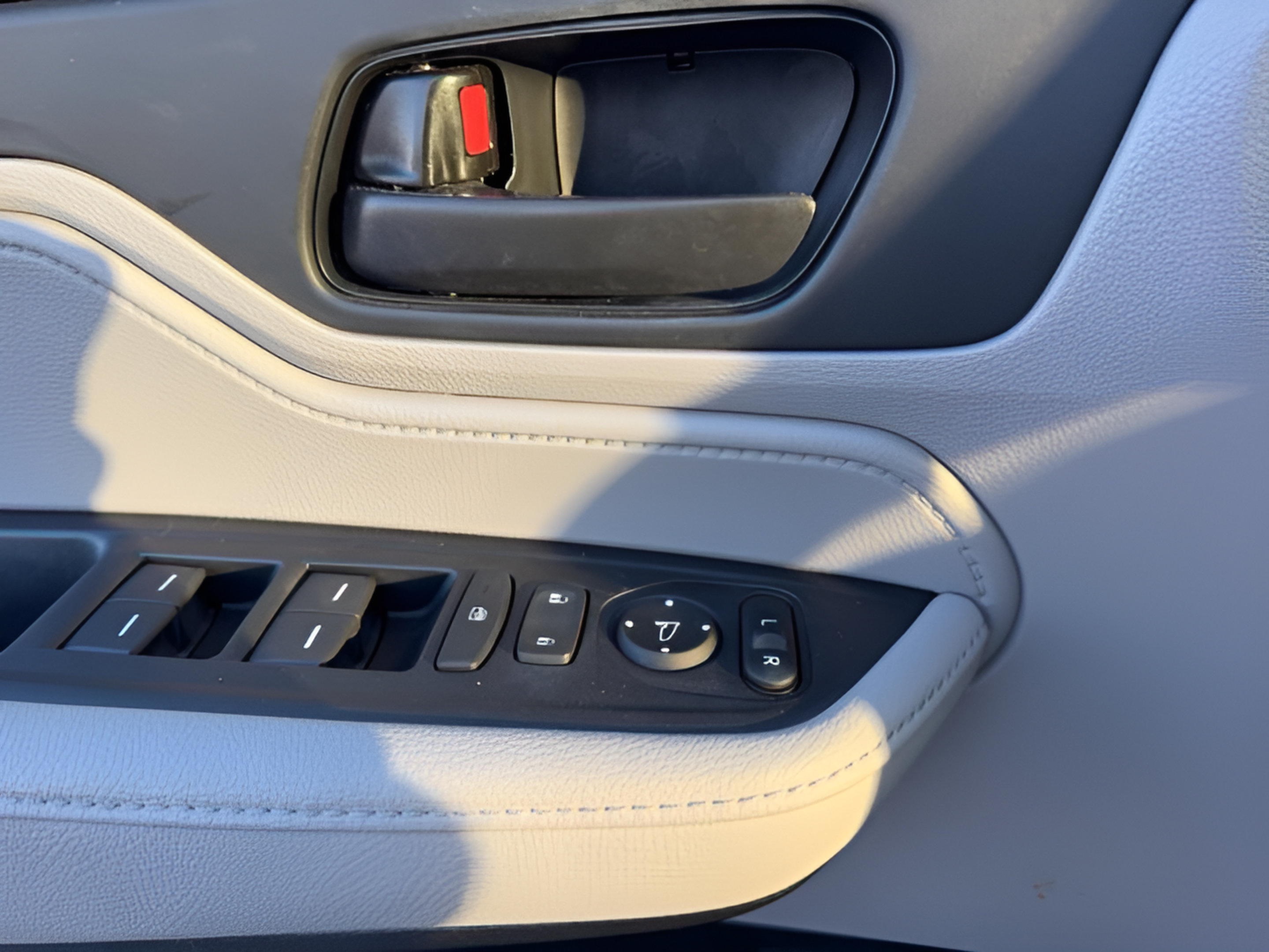Certified 2024 Honda Odyssey EX image 22