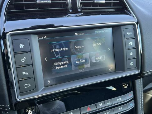 Used 2017 Jaguar F-PACE S AWD/4WD image 27