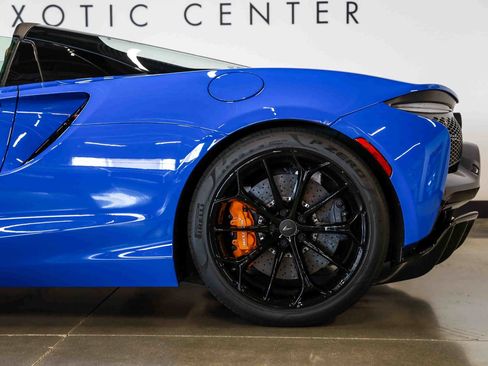 Used 2025 McLaren Artura Spider RWD image 19