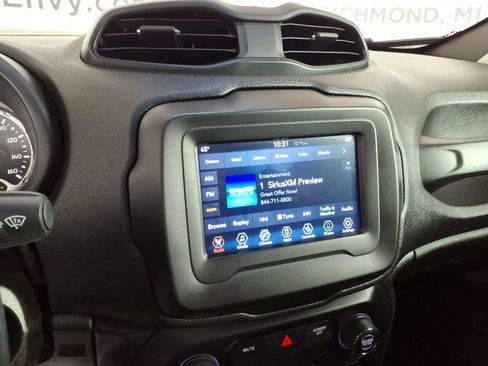 Used 2020 Jeep Renegade Latitude w/ Cold Weather Group AWD/4WD image 20