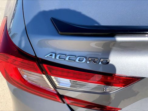 Used 2021 Honda Accord Sport image 10