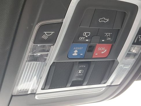 Used 2020 RAM 1500 Laramie AWD/4WD image 30