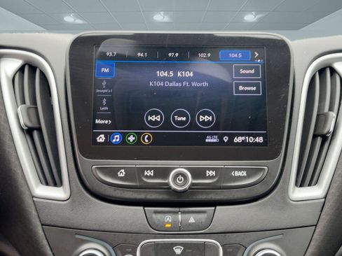 Used 2020 Chevrolet Malibu LS image 21