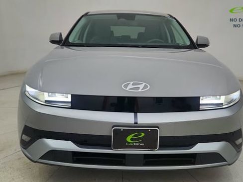 Used 2025 Hyundai Ioniq 5 SE RWD image 13
