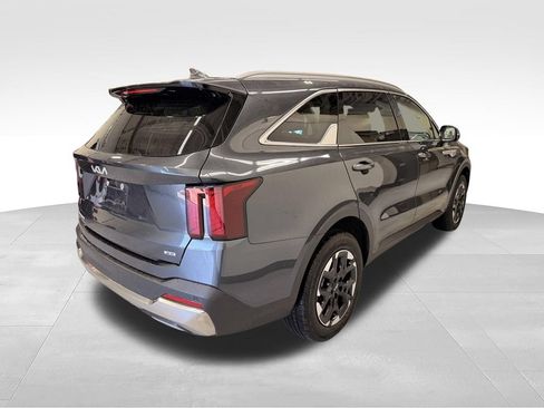 Used 2024 Kia Sorento S w/ Panoramic Sunroof Package AWD/4WD image 6