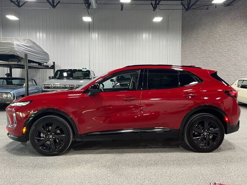 Certified 2025 Buick Envision Sport Touring image 2