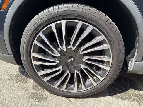 Used 2021 Lincoln Corsair Reserve w/ Equipment Group 201A FWD image 18