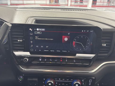 Used 2024 GMC Sierra 2500 SLT w/ SLT Premium Package image 18