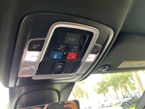 New 2023 RAM 3500 Limited image 38