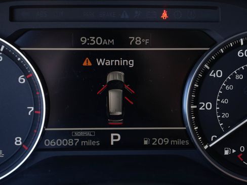 Used 2024 Mitsubishi Outlander ES FWD image 19