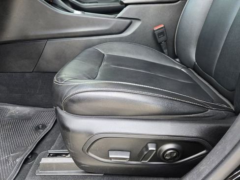 Certified 2023 Jeep Grand Cherokee L Limited w/ Black Appearance Package image 26