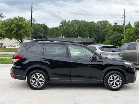 Used 2021 Subaru Forester Premium w/ Popular Package #1 AWD/4WD image 4