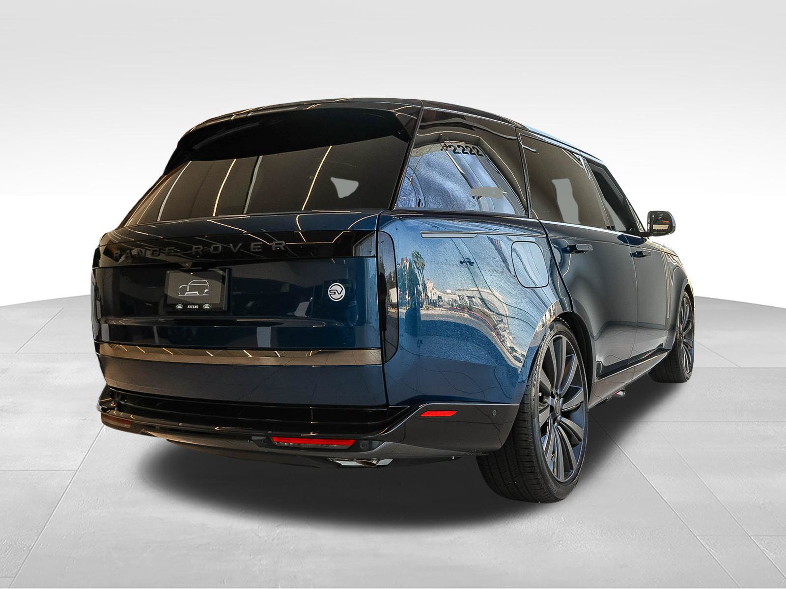 New 2026 Land Rover Range Rover SV AWD/4WD image 3