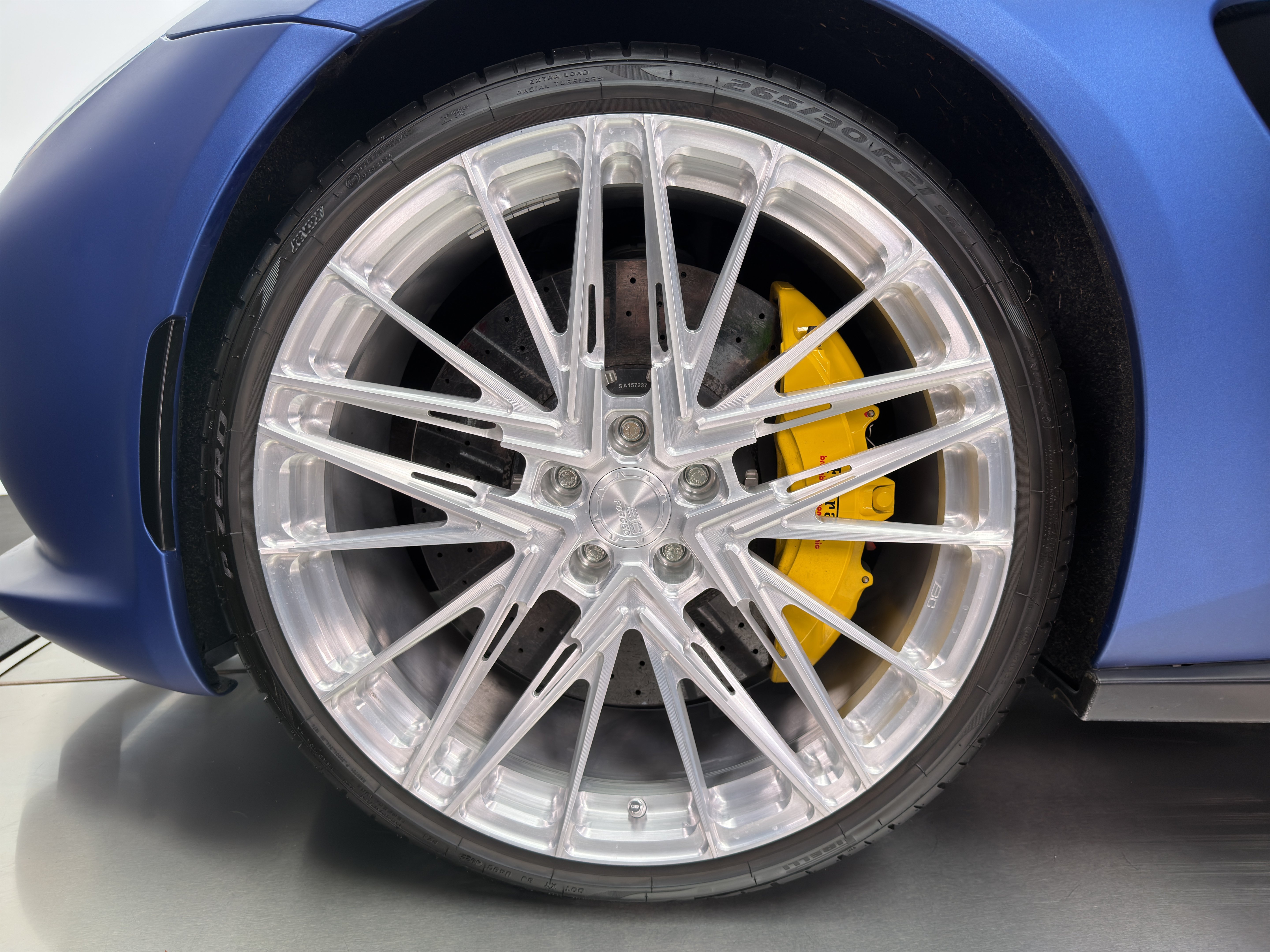Used 2017 Ferrari GTC4Lusso AWD/4WD image 13
