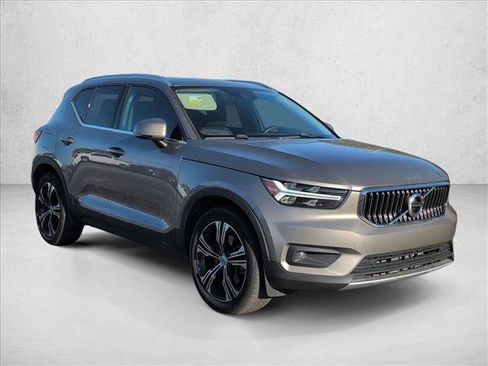 Used 2021 Volvo XC40 T5 Inscription image 3