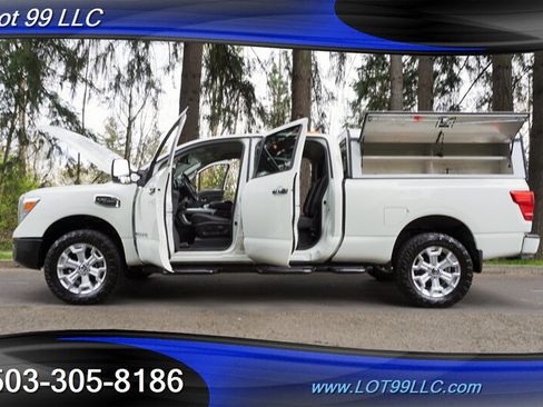 Used 2021 Nissan Titan SV w/ SV Convenience Package AWD/4WD image 29