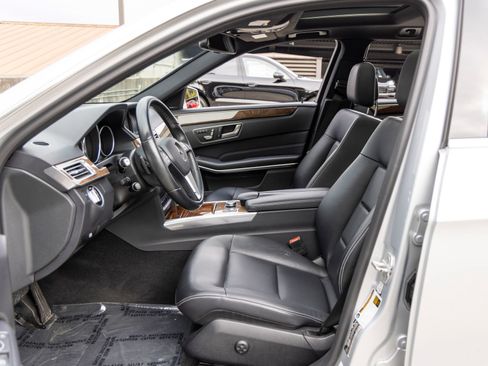 Used 2016 Mercedes-Benz E 350 4MATIC Wagon image 28