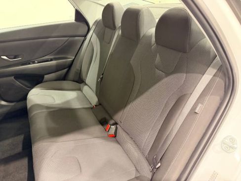 Used 2024 Hyundai Elantra SE FWD image 22