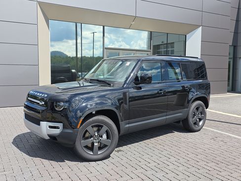 Used 2025 Land Rover Defender 110 S AWD/4WD image 1