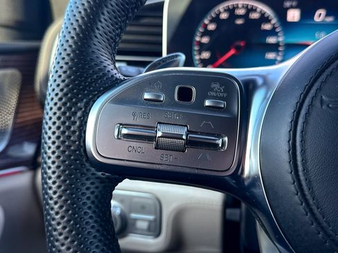 Used 2023 Mercedes-Benz GLS 63 AMG 4MATIC image 44