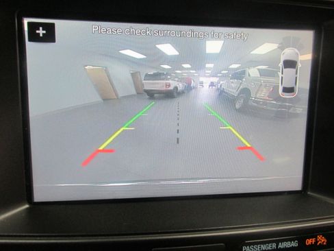 Used 2018 Ford Explorer XLT w/ Equipment Group 202A AWD/4WD image 37
