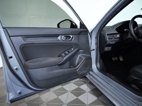 Used 2025 Honda Civic Sport image 16